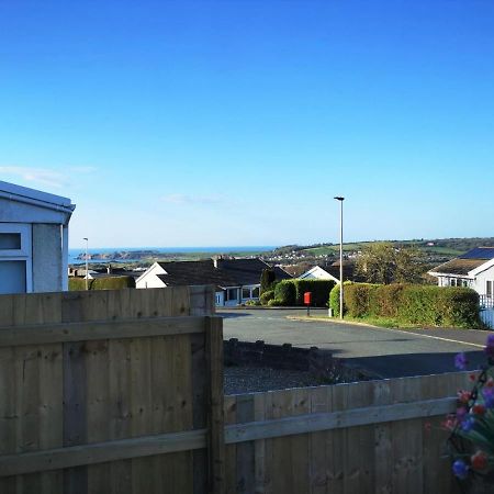 3-Bed 5-6 Berth Modernised Bungalow! Tenby Exterior photo